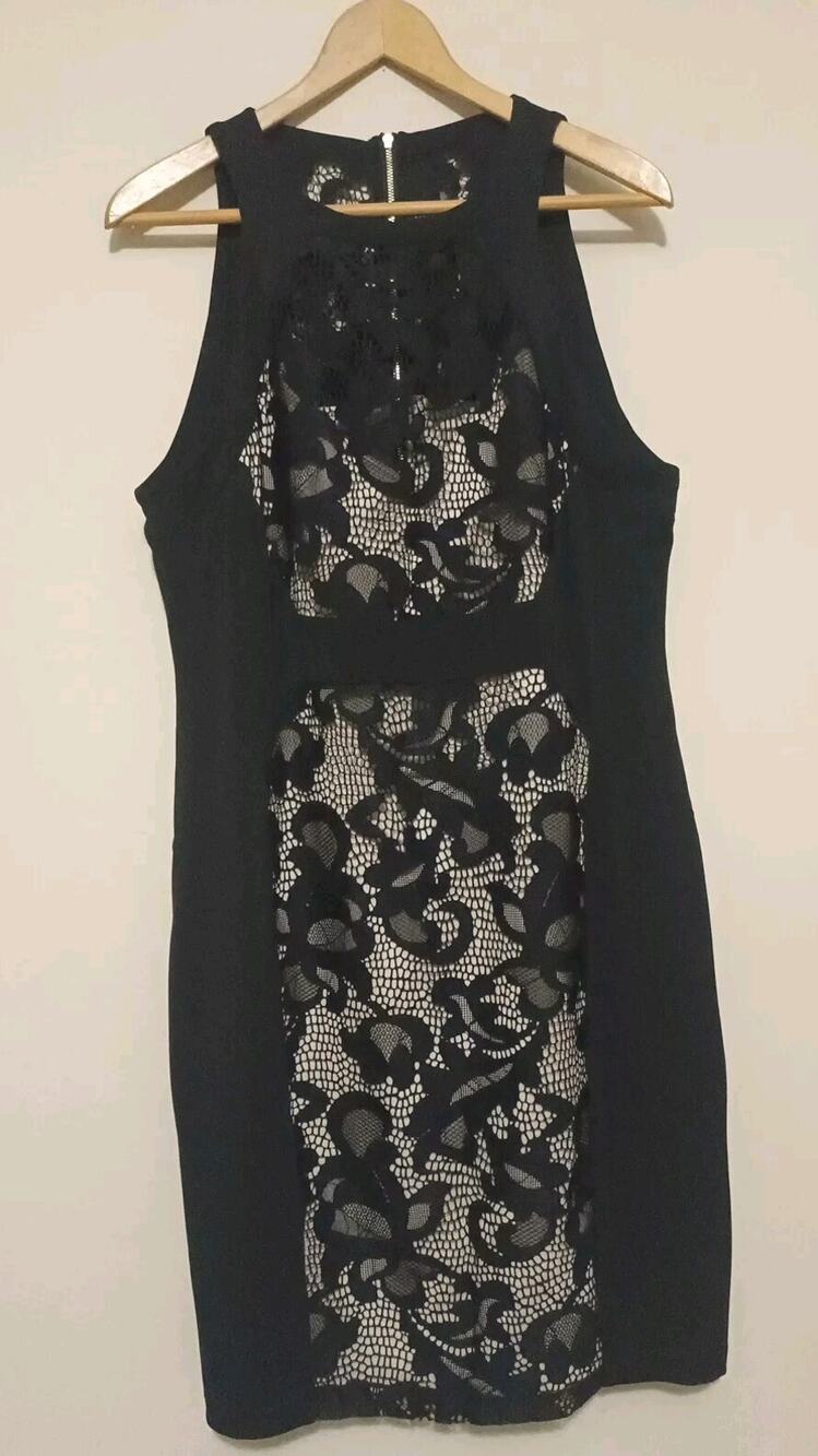 Beautiful Elegant Cache Dress Womens Size 14 Black Lace Trim